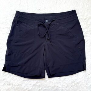 Athleta Caspia Costa Shorts Women's 2 Black 7"‎ Performance Hiking UPF 50+